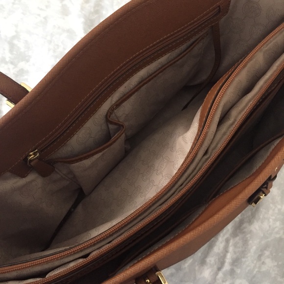 Michael Kors Large Brown bag - Picture 4 of 7